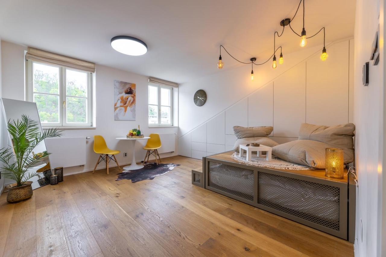 Luxurious, Charming Studio Perfect For Couples Prague Ngoại thất bức ảnh