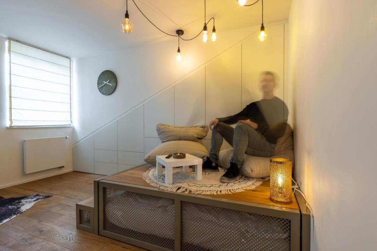 Luxurious, Charming Studio Perfect For Couples Prague Ngoại thất bức ảnh