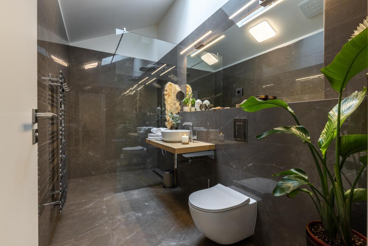 Luxurious, Charming Studio Perfect For Couples Prague Ngoại thất bức ảnh